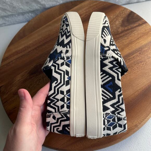 Toms Shoes Womens 6.5 Navy Embroidered Aztec Sunset Stellar Slip-on Flat - Picture 10 of 14